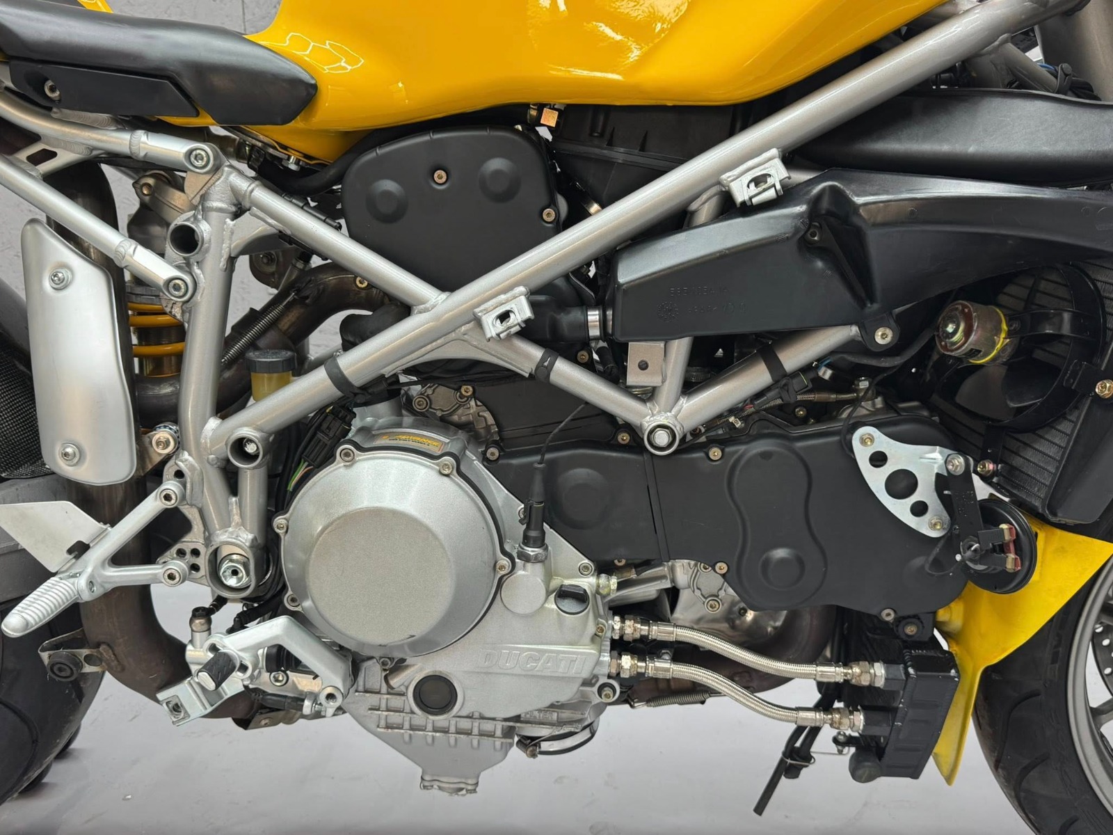 Ducati 999s Monoposto a libretto 7100km Gialla - immagine 8