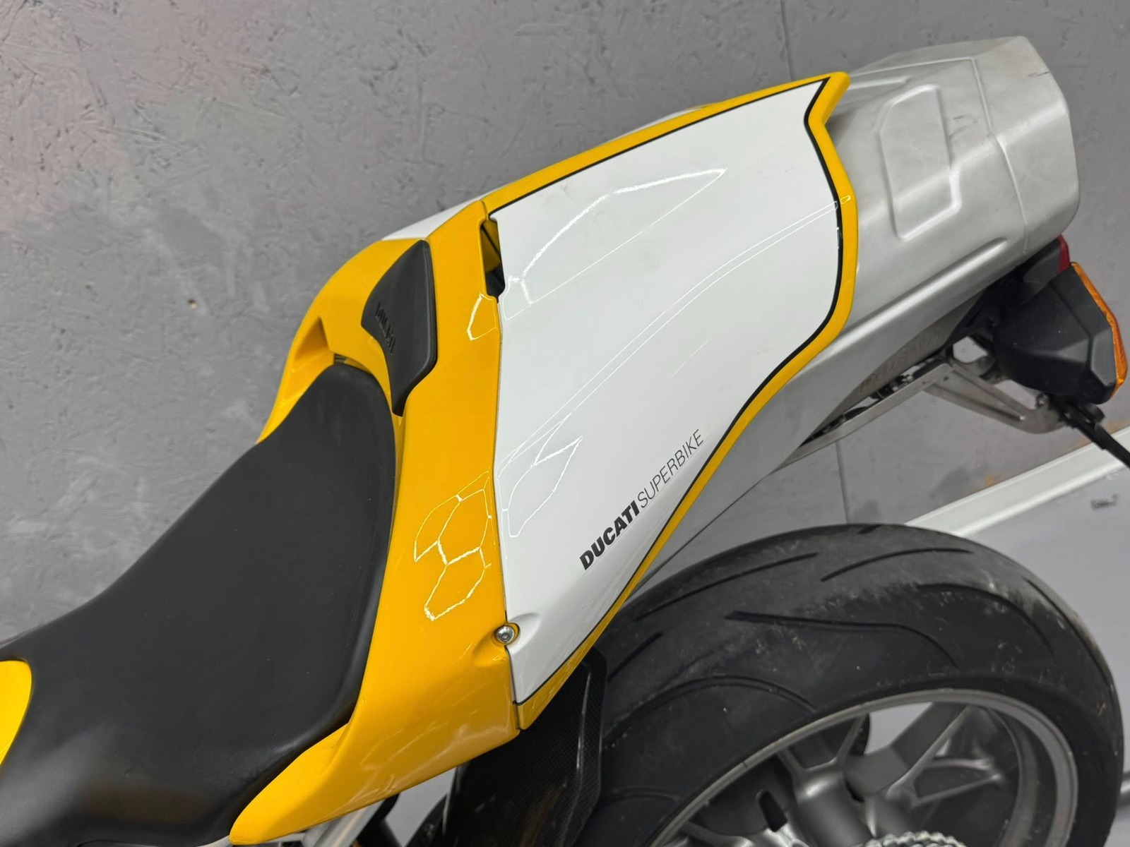 Ducati 999s Monoposto a libretto 7100km Gialla - immagine 12