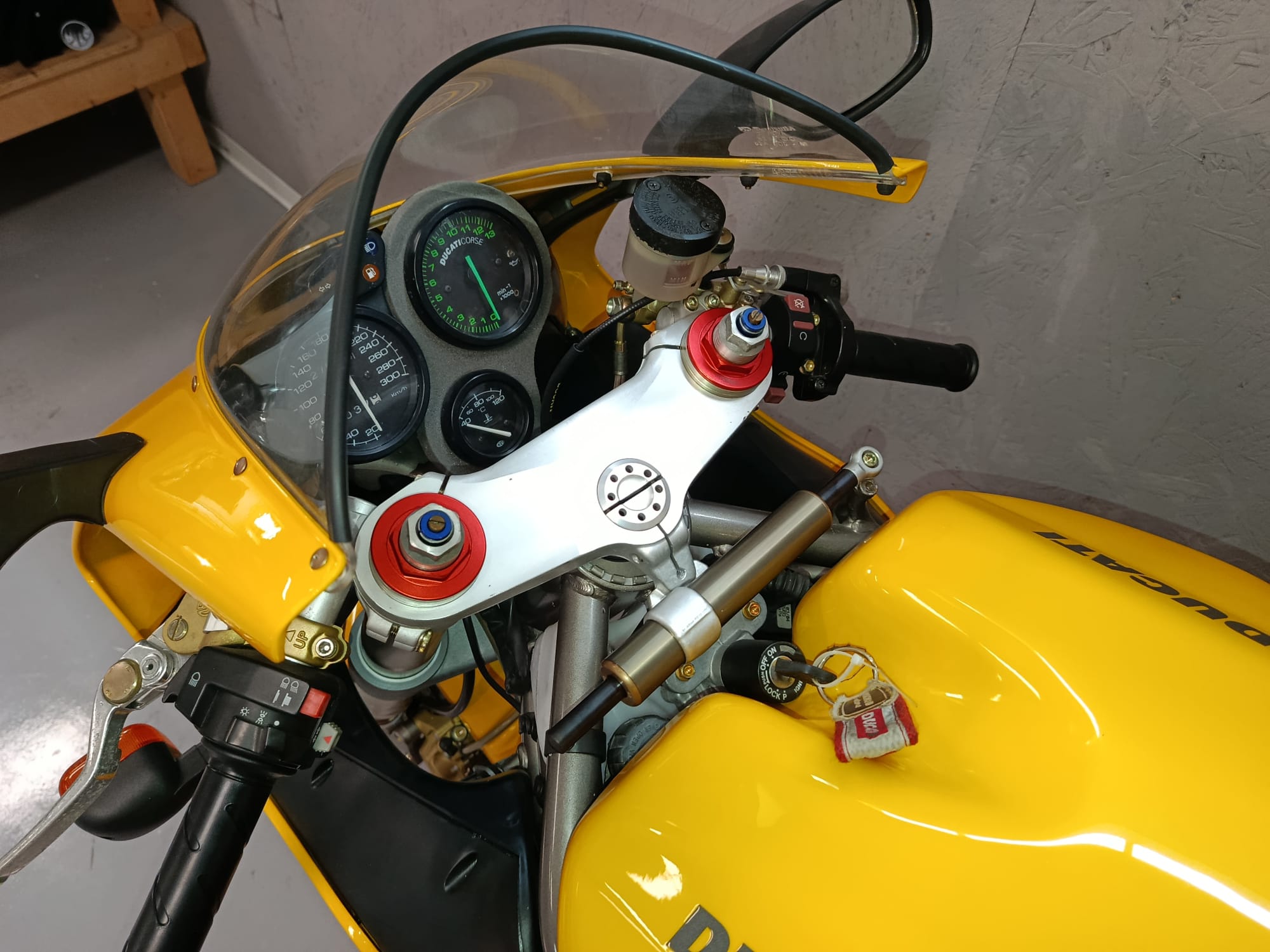 Ducati 748R 2000 - immagine 2